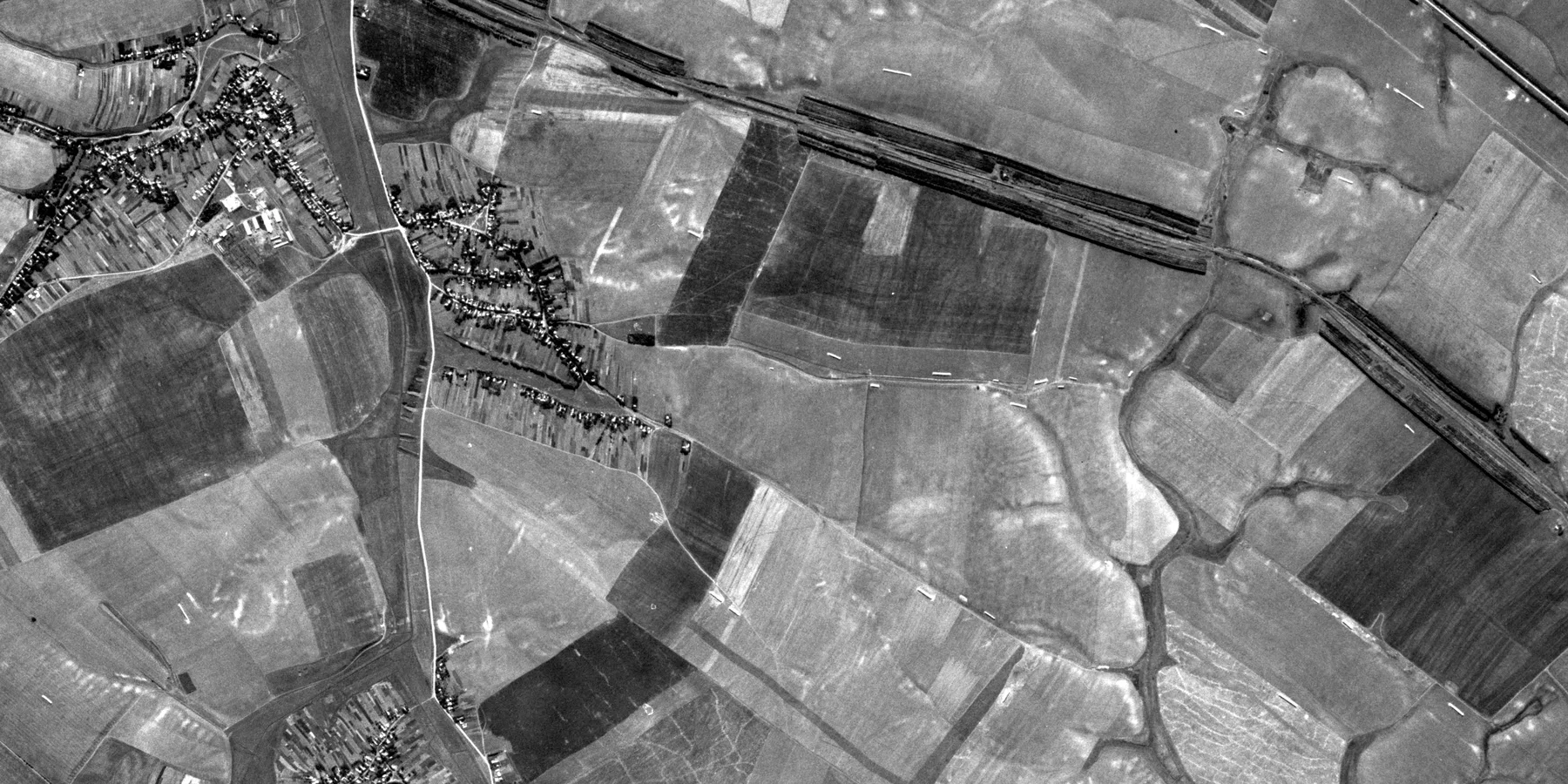 Zdjęcie satelitarne CORONA 1971: Łukowiec Żurowski i Łukowiec Wiszniowski